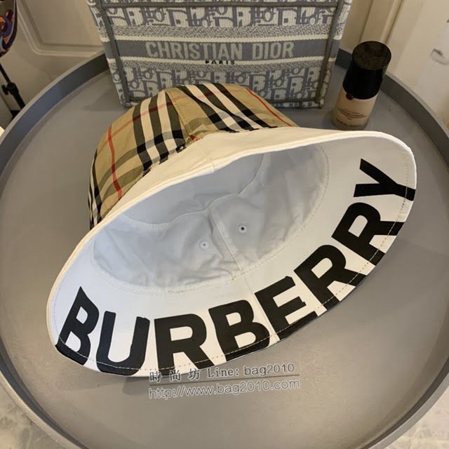 Burberry男女同款帽子 巴寶莉格紋雙面漁夫帽遮陽帽  mm1635